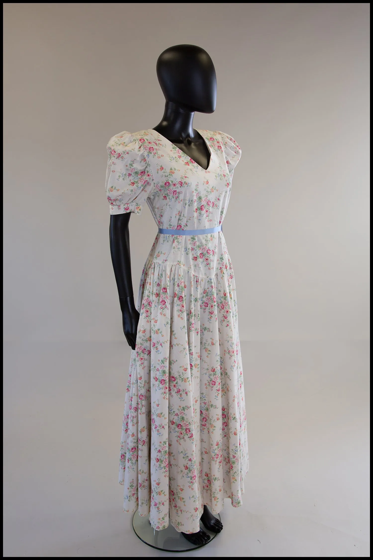 Vintage 1980s White Floral Print Maxi Dress